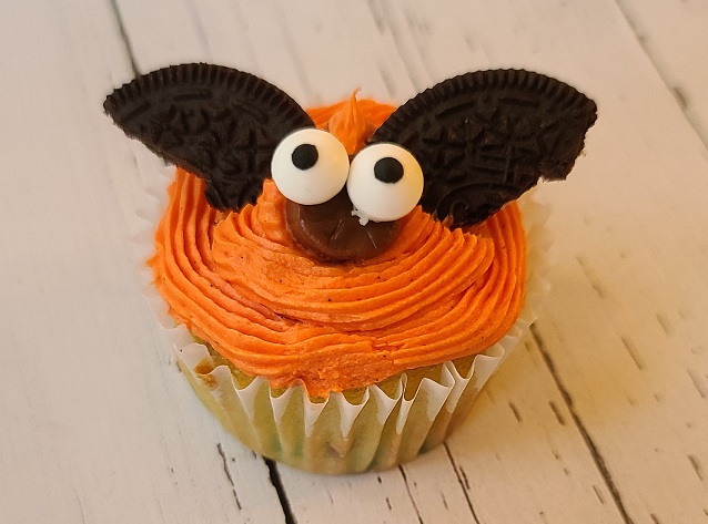 Halloween bat cupcake