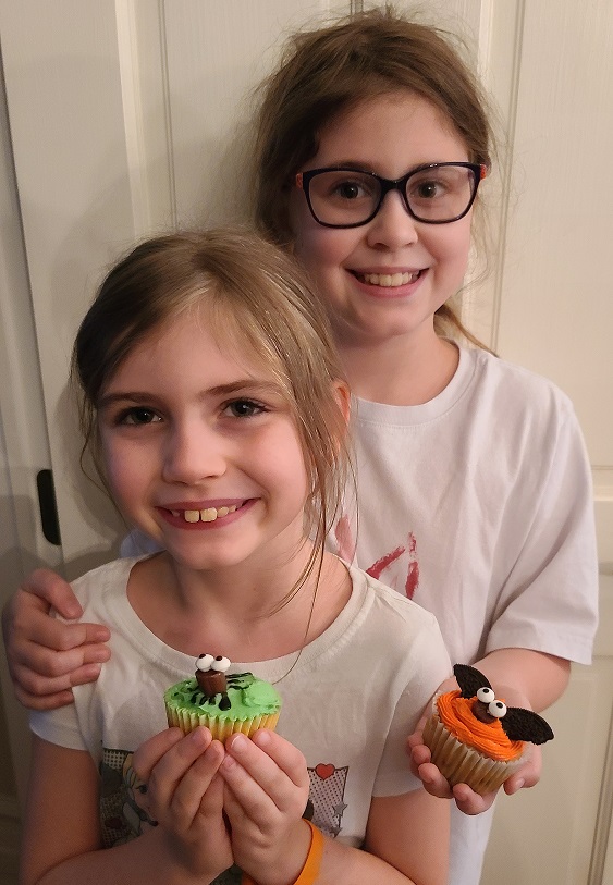 halloween cupcakes girls