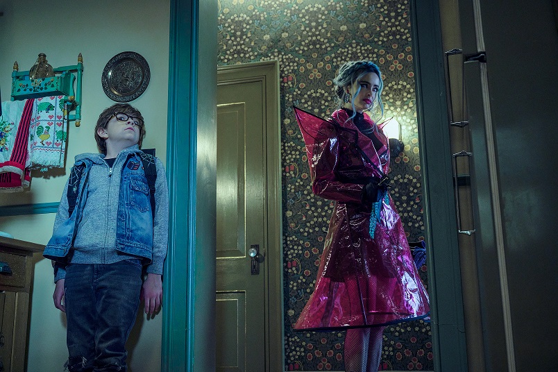Nightbooks Review: A Fun, Yet Dark, Family Horror Movie is nightbooks too scary for kids